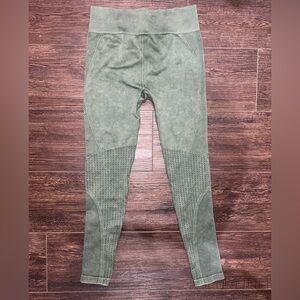 On The Run Olive Green Ribbed Leggings